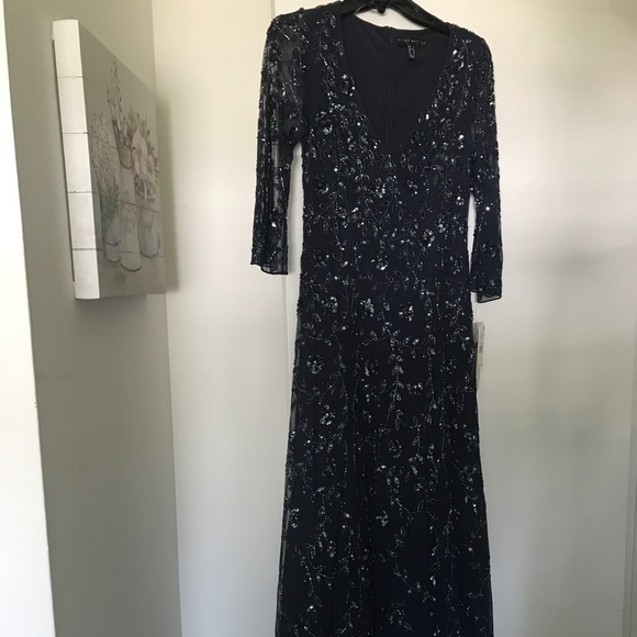 NWT $550 AIDAN MATTOX Fully Beaded V-neck Gown - Picture 6 of 16